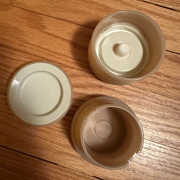 Soft Services THERAPLUSH™ “HOLD”
Overnight Repair Treatment refillable case - Picture 8 of 8